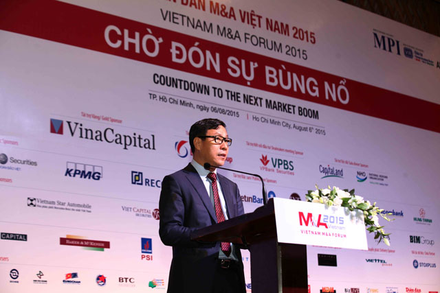 Ông Đặng Huy Đông, Thứ trưởng Bộ Kế hoạch và Đầu tư phát biểu chào mừng Diễn đàn M&A Viêt Nam năm 2015
