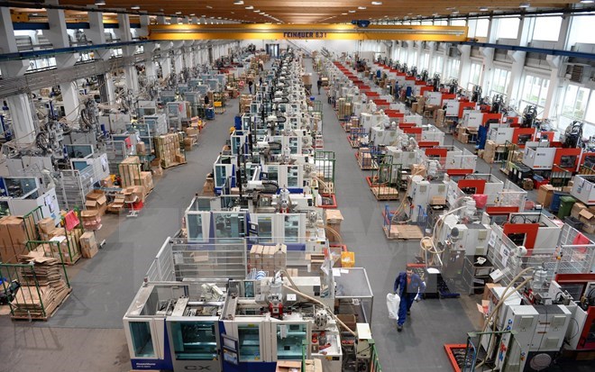 Công nhân làm việc tại nhà máy Playmobil, Đức. Nguồn: AFP/TTXVN