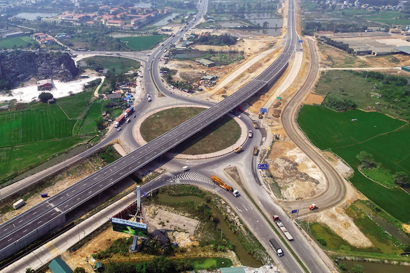 Tăng tốc giải ngân đầu tư công tạo động lực lớn cho tăng trưởng