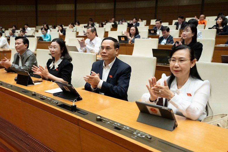 Các đại biểu tại Nghị trường sáng nay