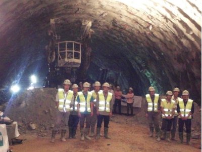 Thông hầm lớn nhất trên đường cao tốc Nội Bài - Lào Cai