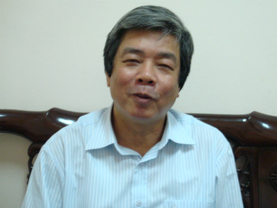 Phó chủ tịch thường trực Hội Nhà báo Việt Nam, Hà Minh Huệ - ap-thue-10-cho-bao-chi-ngay-tu-172013-1
