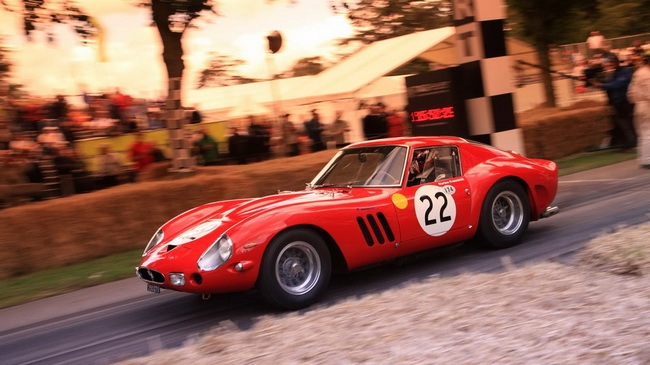 Xe cổ Ferrari 250 GTO giá hơn 1.000 tỷ đồng