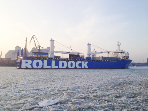 Vào ngày 24/1, tàu ngầm tới Kaliningrad sau hành trình 8 ngày. Ảnh: Rolldock