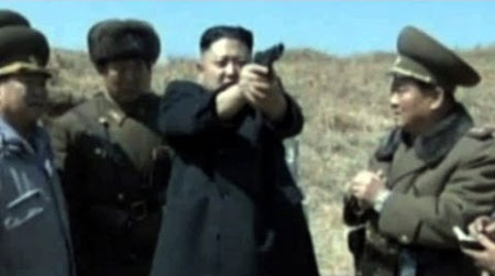 Quân đội Triều Tiên mang hình gấu trúc làm bia tập bắn