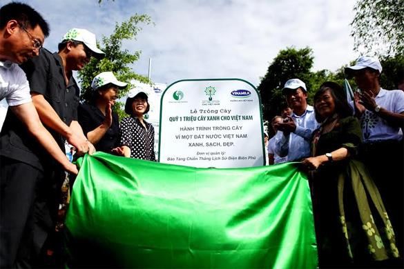 Lễ trồng cây của Quỹ 1 triệu cây xanh tại Điện Biên