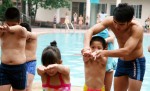 600 em học sinh hào hứng với khóa học bơi miễn phí
