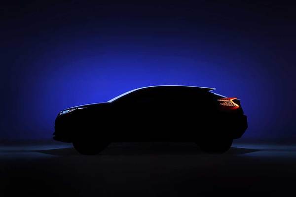 Toyota C-HR Concept lần đầu lộ dáng