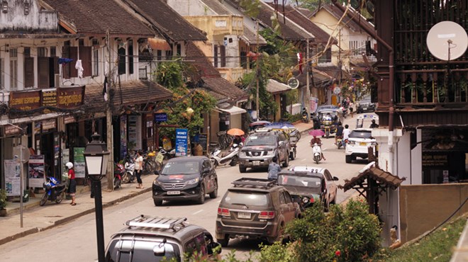 Văn hóa giao thông của người Việt 'lùn' hơn người Lào