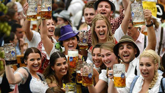 Lễ hội bia Đức - Oktoberfest 2014 trở lại Việt Nam