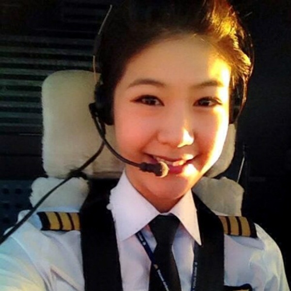nữ phi công, xinh đẹp, hotgirl