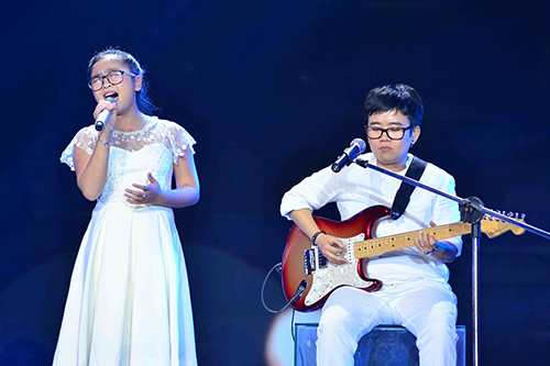 Cặp đôi hoàn hảo: Quang Anh - Thiện Nhân trở lại sân khấu đầy ấn tượng