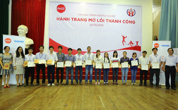 ng ty Coca-Cola đã trao hơn 100 suất học bổng Nguyễn Thái Bình