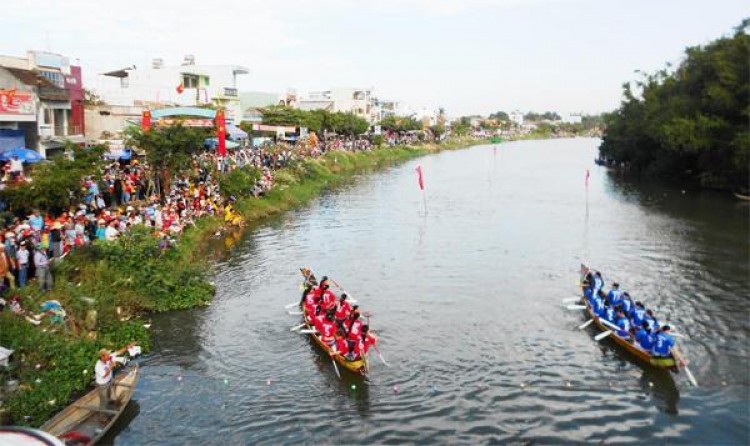 Bình Định: Tưng bừng Hội đua thuyền trên sông Gò Bồi