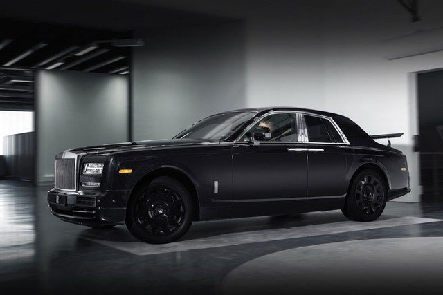 Rolls-Royce hé lộ 