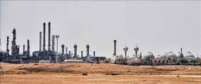 Cơ sở lọc dầu của Tập đoàn dầu khí Aramco ở khu vực al-Khurj, ngoại ô thủ đô Riyadh của Saudi Arabia. Ảnh minh họa: AFP/TTXVN