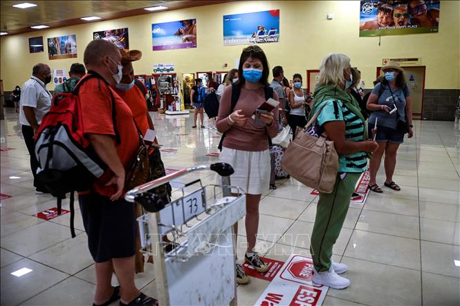 Du khách Nga tại sân bay ở Varadero, Cuba. Ảnh tư liệu: AFP/ TTXVN