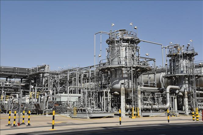  Chú thích ảnh Cơ sở lọc dầu của tập đoàn năng lượng Saudi Aramco ở Dammam, Saudi Arabia. Ảnh: THX/TTXVN