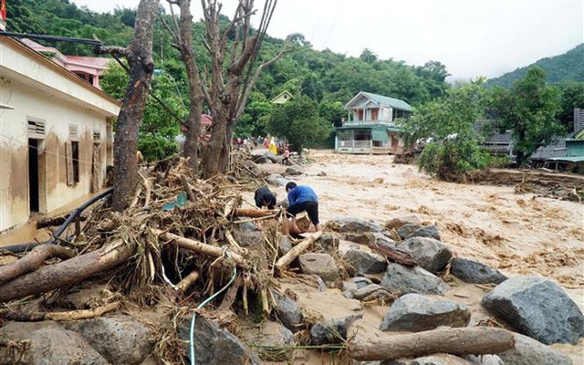 Năm 2023, do ảnh hưởng của bão số 2, bão số 3 và hoàn lưu bão số 4, trên địa bàn tỉnh Nghệ An liên tiếp hứng chịu những trận mưa to đến rất to, gây lũ ống, lũ quét, sạt lở đất và ngập lụt trên diện rộng
