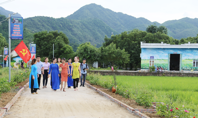 Hiện Việt Nam có 3 chương trình mục tiêu quốc gia: Xây dựng nông thôn mới; phát triển kinh tế - xã hội vùng đồng bào dân tộc thiểu số và miền núi; xóa đói giảm nghèo bền vững. Ảnh minh hoạ