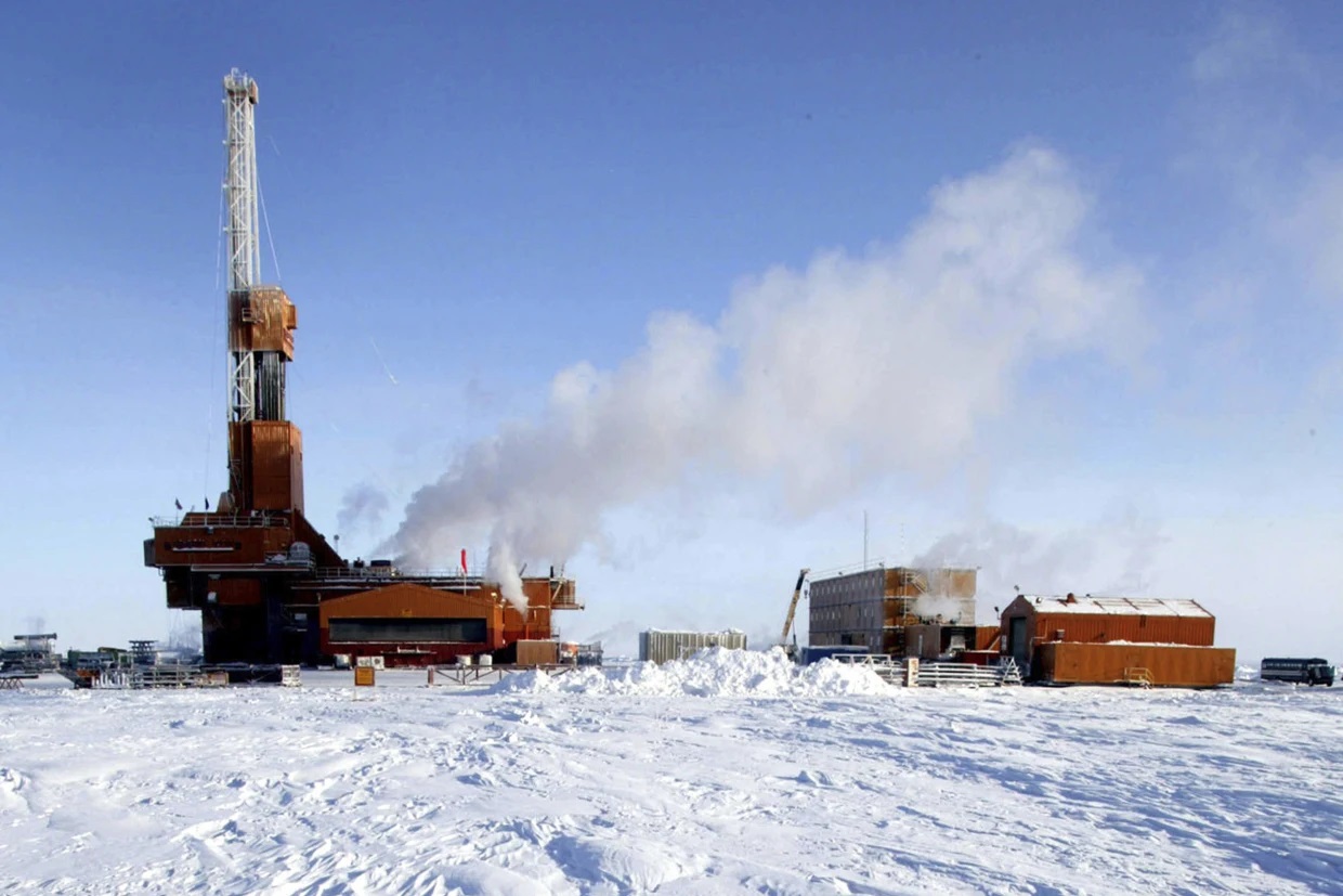 Khu dự trữ dầu khí quốc gia ở Alaska. Ảnh minh họa: AP