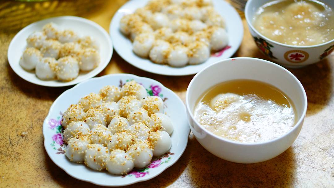 Việc dùng bánh trôi, bánh chay để cúng lễ Tết Hàn thực mang nhiều ý nghĩa tốt đẹp. Thể hiện văn hóa lúa nước