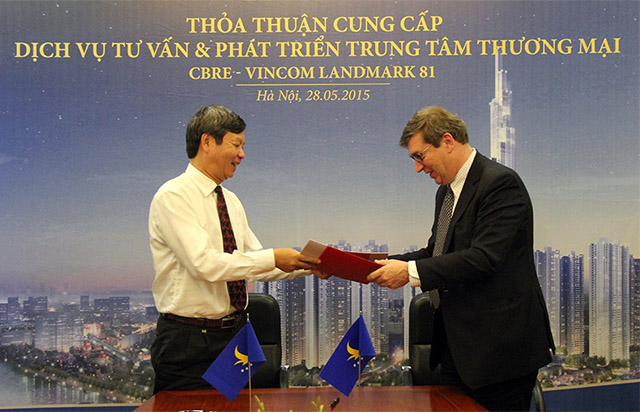 Hai bên trao đổi thoả thuận tác tư vấn chiến lược cho dự án Trung tâm thương mại Vincom Landmark 81 - tòa tháp cao nhất Việt Nam.