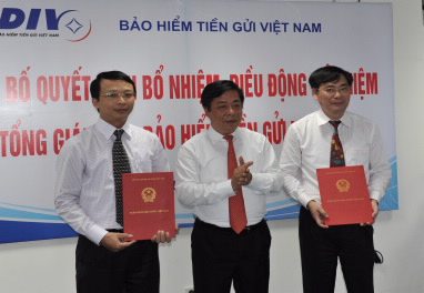 Ông Vũ Văn Long và ông Ngô Quang Lương nhận quyết định bổ nhiệm.