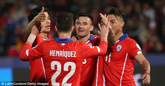 Các cầu thủ Chile ăn mừng bàn thắng. Nguồn: Getty