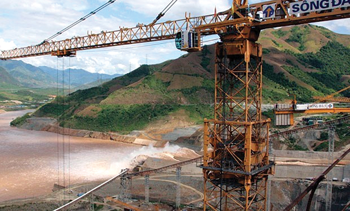Kế hoạch thoái vốn của TCT Sông Đà tại các công ty liên kết đang ách tắc.