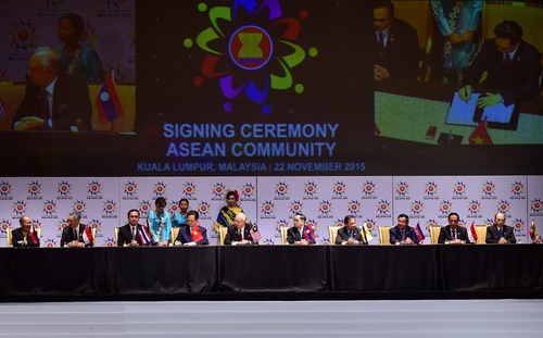 Các nhà lãnh đạo ASEAN tại Lễ ký kết quan trọng này
