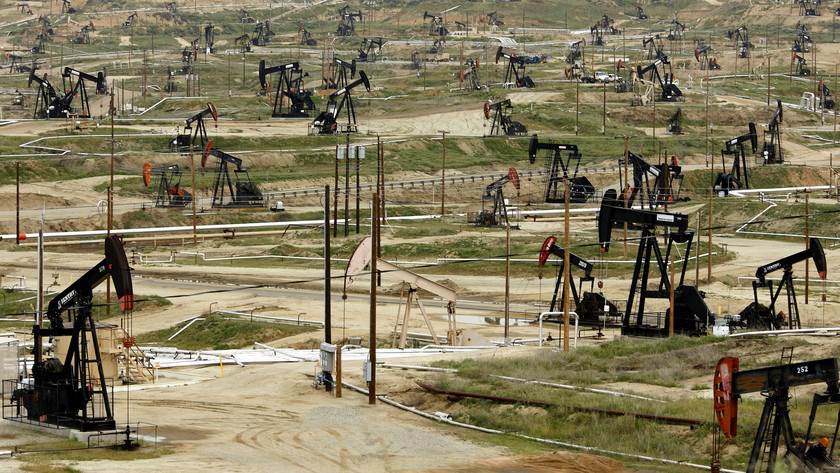 Mỹ đã vượt qua Ả Rập Saudi và Nga trở thành nước sản xuất dầu mỏ lớn nhất thế giới