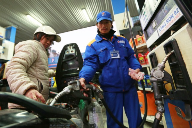 Với diễn biến giảm mạnh của giá dầu thế giới trong thời gian qua, giá xăng trong nước sẽ được điều chỉnh giảm. Ảnh minh hoạ. Nguồn: Internet
