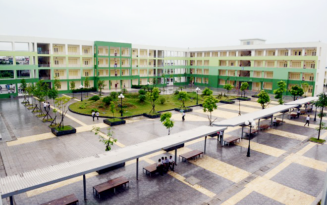 Trường THPT chuyên Nguyễn Huệ (Hà Đông - Hà Nội)