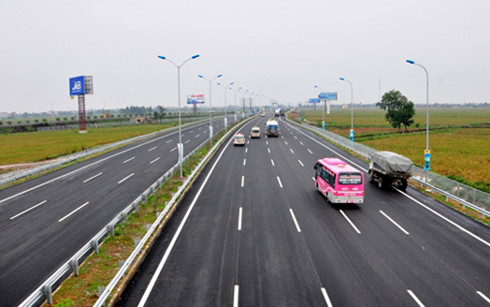 Cao tốc Cầu Giẽ - Ninh Bình đang có mức thu phí 1.500 đồng/phương tiện chuẩn/km. Ảnh: VEC