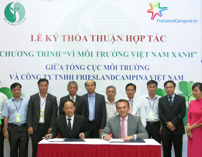 Lễ ký kết giữa Tổng cục Môi trường và Công ty FrieslandCampina Việt Nam 