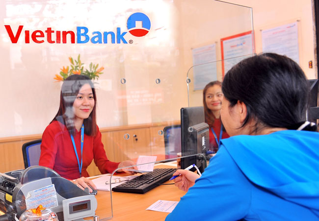 Khách hàng luôn được quan tâm chăm sóc để cảm thấy hài lòng khi đến giao dịch tại VietinBank