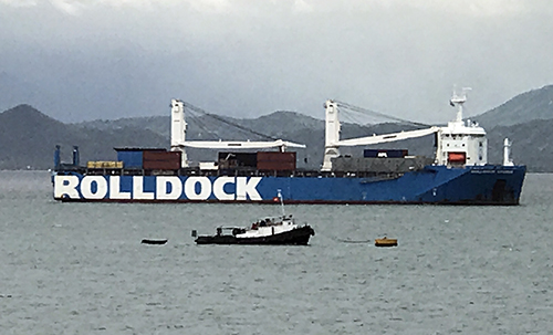  Tàu chuyên dụng Rolldock đưa tàu ngầm Kilo 187 về vịnh Cam Ranh, Khánh Hòa. Ảnh: N.X