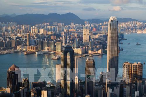 Tòa nhà cao 73 tầng, nằm giữa trung tâm của Hong Kong. Nguồn ảnh: AFP/TTXVN