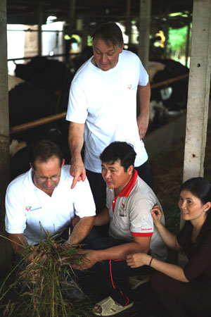 Các nông dân Hà Lan hướng dẫn cho nông dân Việt Nam