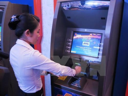 Đảm bảo chất lượng, an toàn hoạt động ATM vào dịp cuối năm và Tết. Ảnh: TTXVN