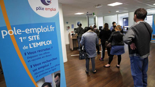 Nếu không tích cực tìm việc làm, người hưởng trợ cấp thất nghiệp có thể bị cắt hỗ trợ. Ảnh minh họa: Reuters
