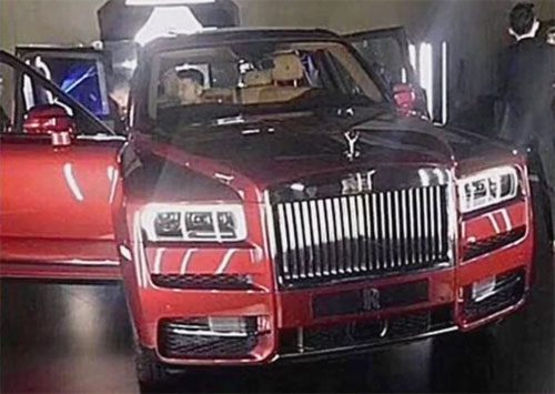  SUV siêu sang mới Rolls-Royce Cullinan dường như được giới thiệu riêng với một số khách hàng chọn lọc và bị chụp trộm. Ảnh: Carscoops