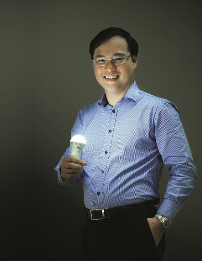 doanh nhân Hồ Quỳnh Hưng