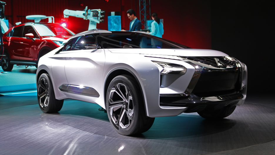 Mitsubishi e-Evolution Concept - mẫu xe điện thân thiện với môi trường của hãng xe Nhật