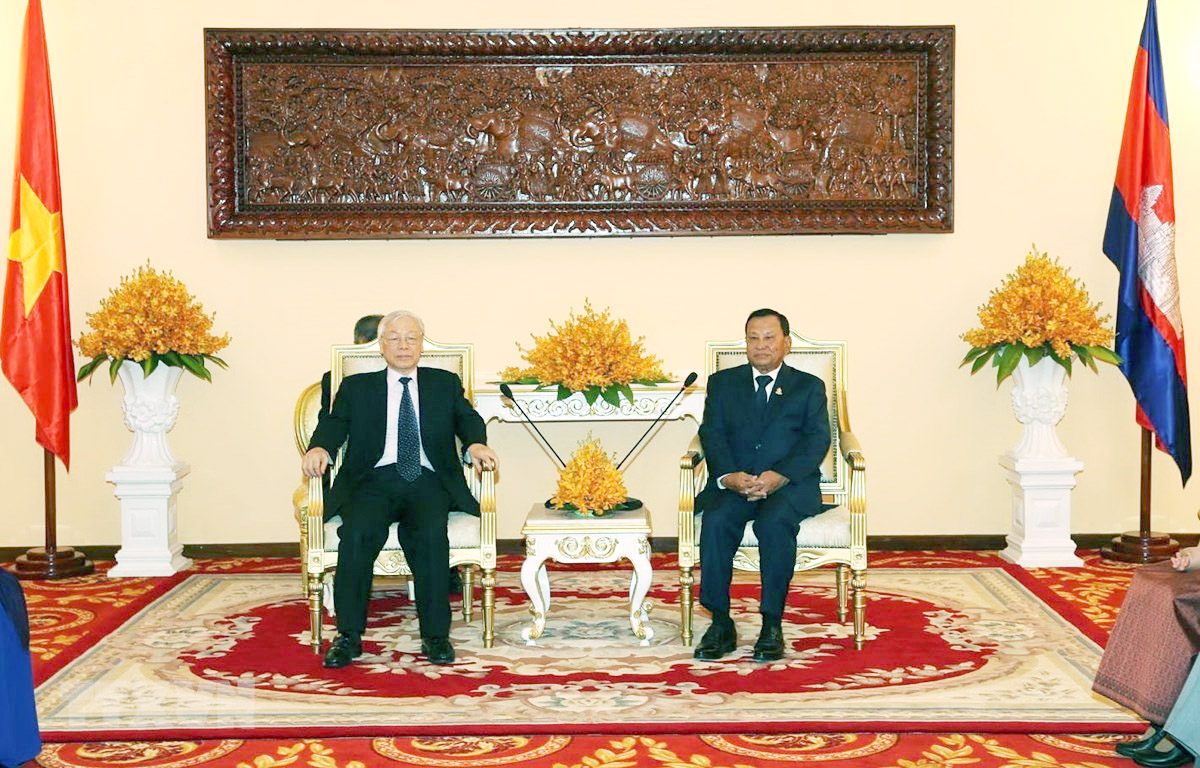  Tổng Bí thư, Chủ tịch nước Nguyễn Phú Trọng hội kiến với Chủ tịch Thượng viện Campuchia Samdech Say Chhum. Ảnh: TTXVN