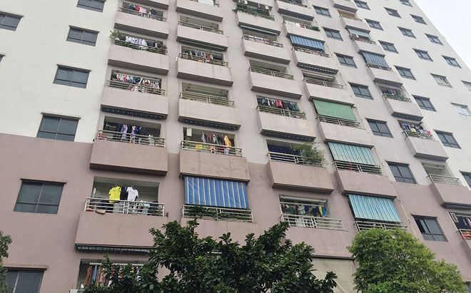 Các tòa chung cư ở Linh Đàm đã chủ động lắp lưới bảo vệ sau hàng loạt vụ tai nạn thương tâm xảy ra