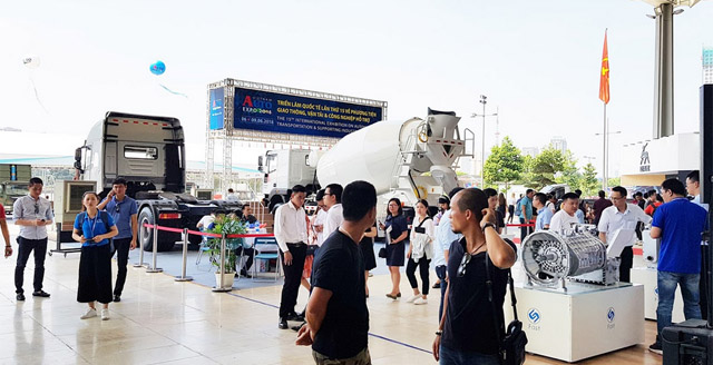 Vietnam AutoExpo 2019 được bảo trợ bởi Bộ Công Thương và các Bộ, ngành hữu quan, do Viện Nghiên cứu chiến lược Chính sách Công Thương - VIOIT, Hội Kỹ sư Ôtô Việt Nam - VSAE và Công ty Quảng cáo và Hội chợ Triển lãm C.I.S Vietnam phối hợp tổ chức