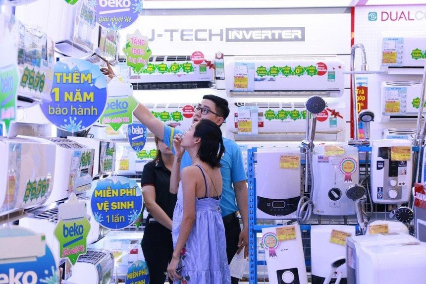 Mỗi cửa hàng Điện Máy Xanh bán ra 10 chiếc máy lạnh mỗi ngày