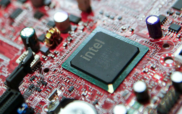 Intel dự định ngừng việc tự sản xuất chip. Ảnh minh họa